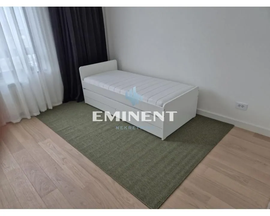 Rent, four bedroom apartment, 120m², Savski Venac, Beograd