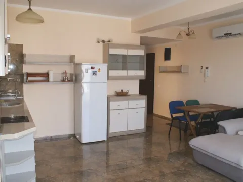 Prodaja, dvosoban stan, 70m², Petrovac, Budva - image 12
