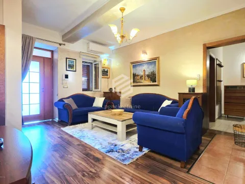 Izdavanje, dvosoban stan, 120m², Drac, Podgorica - image 3