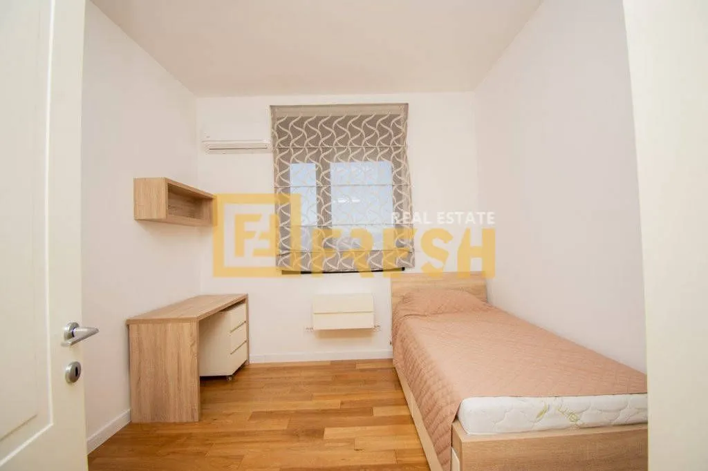 Izdavanje, trosoban stan, 95m², City Kvart, Podgorica