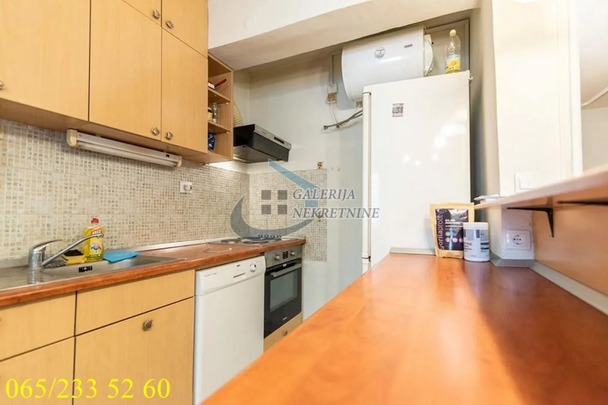 Prodaja, dvosoban stan, 64m², Vračar Sve Podlokacije, Beograd