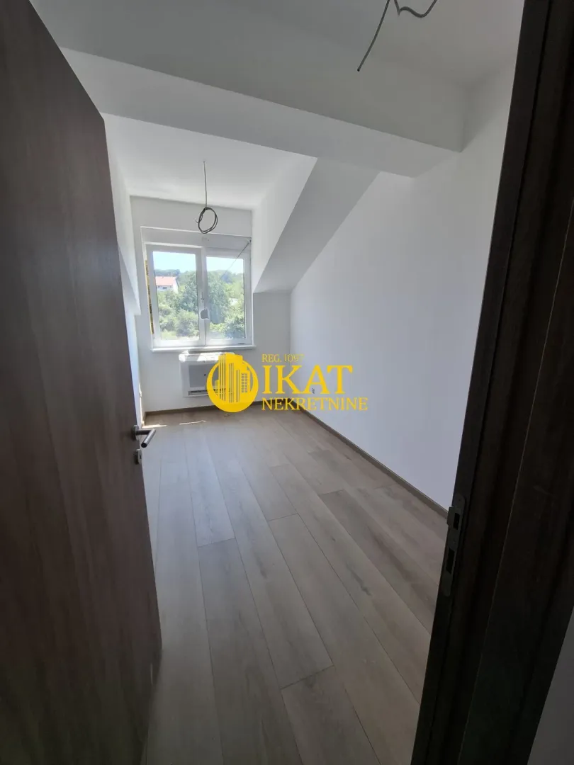 Prodaja, trosoban stan, 76m², Jajinci, Voždovac Sve Podlokacije