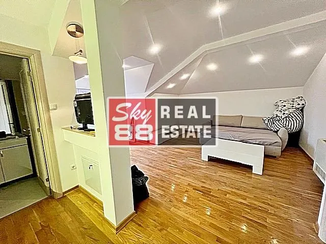 Sale, house, 108m², Savski Venac, Beograd