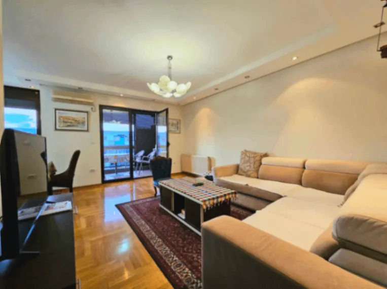 Prodaja, trosoban stan, 94m², Centar, Podgorica