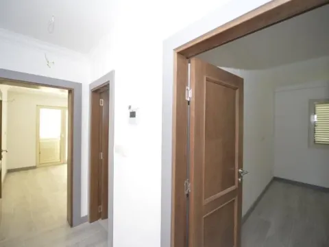 Prodaja, četvorosoban stan, 123m2, Herceg Novi