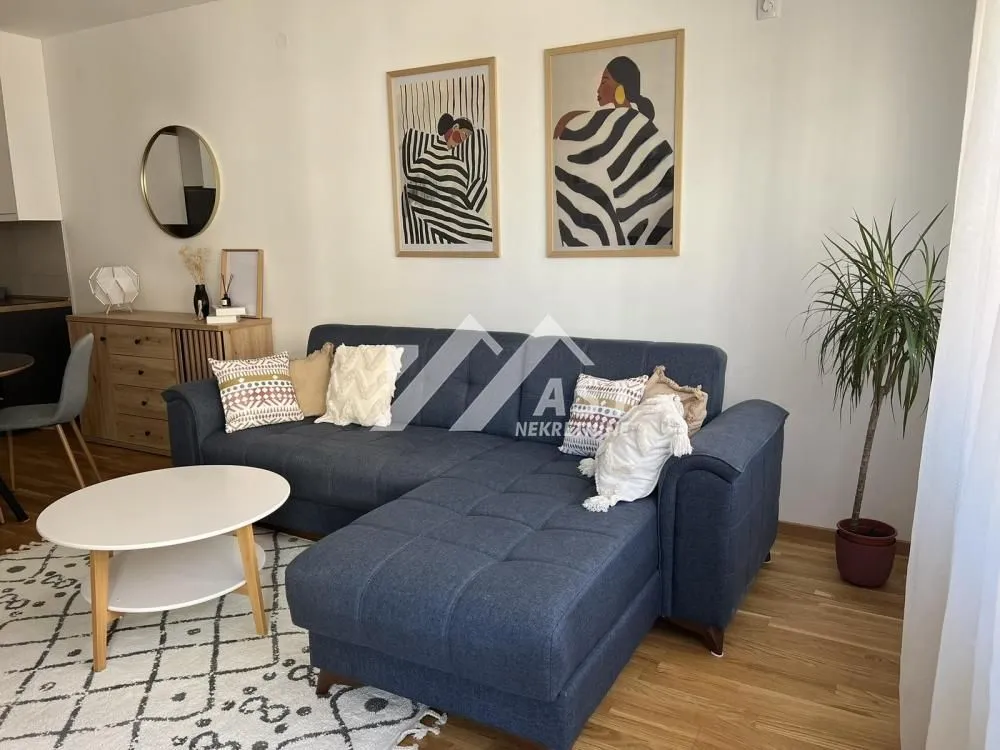 Izdavanje, dvosoban stan, 43m², Podbara, Novi Sad Sve Podlokacije