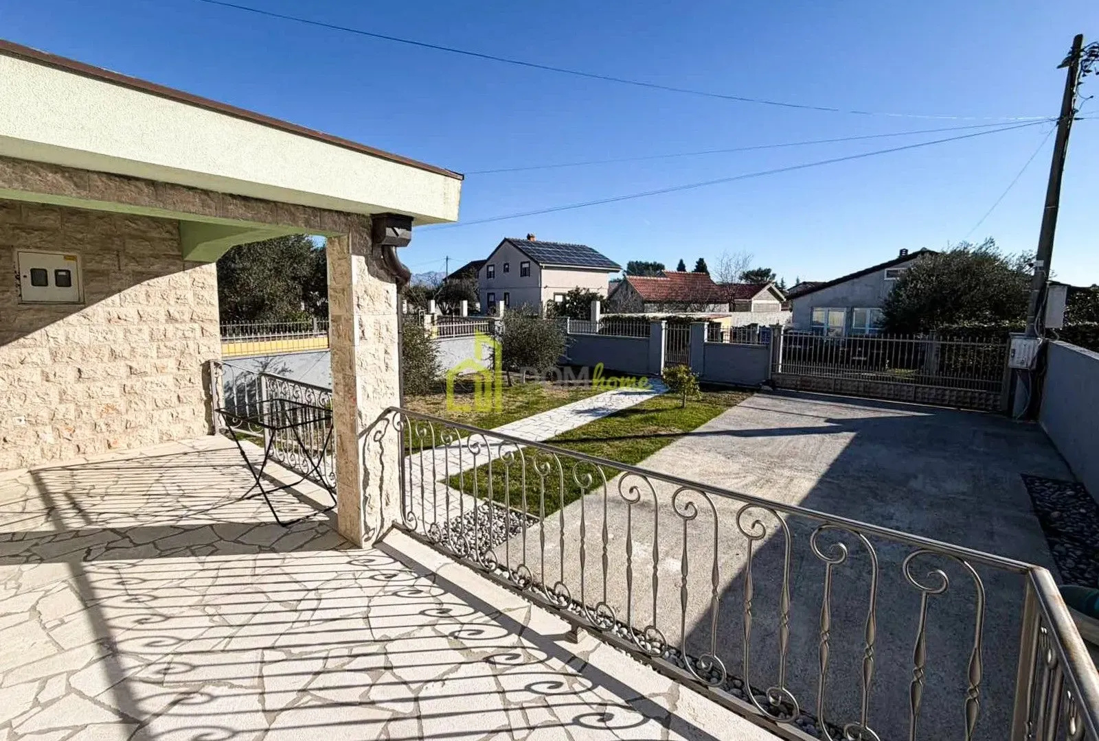 Rent, three bedroom apartment, 165m², Farmaci, Podgorica