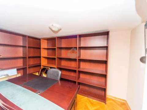 Rent, house, 380m², Gorica C, Podgorica - image 33