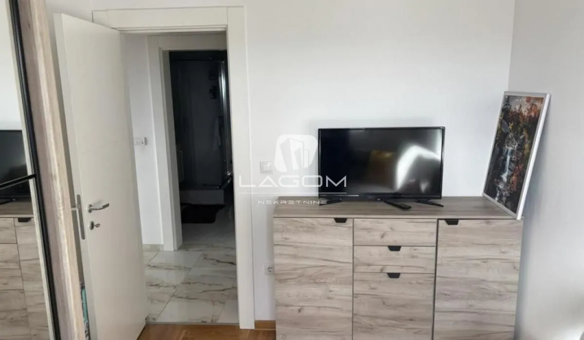 Prodaja, trosoban stan, 59m², Ledine, Beograd