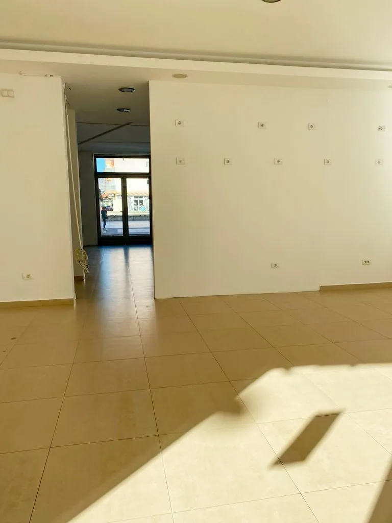 Rent, office space, 145m², City Kvart, Podgorica