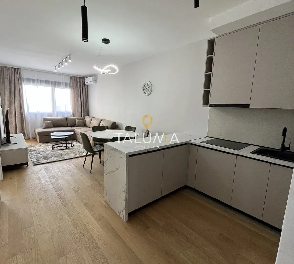 Sale, two bedroom apartment, 71m², Bečići, Budva