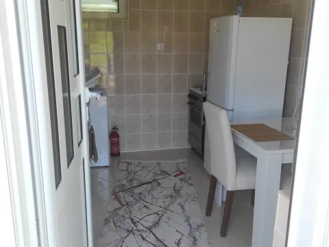 Izdavanje, jednosoban stan, 30m², Luštica, Herceg Novi - image 1