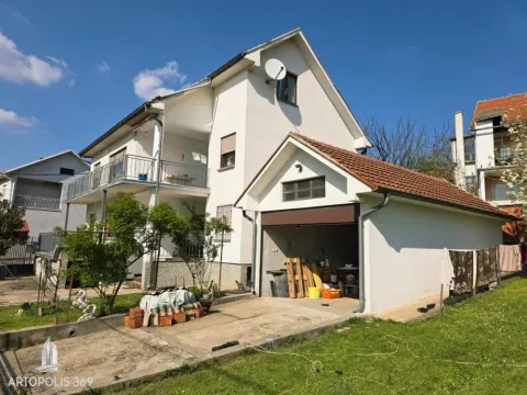 Kuća in Kaludjerica