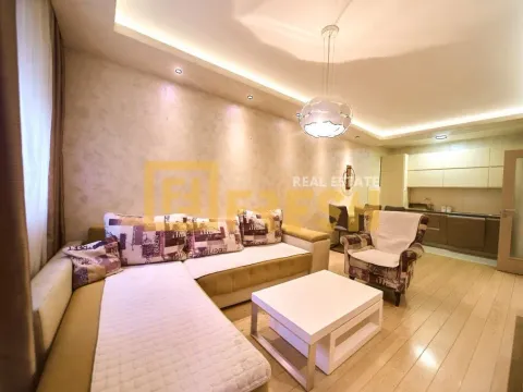 Prodaja, dvosoban stan, 66m², City Kvart, Podgorica - image 3