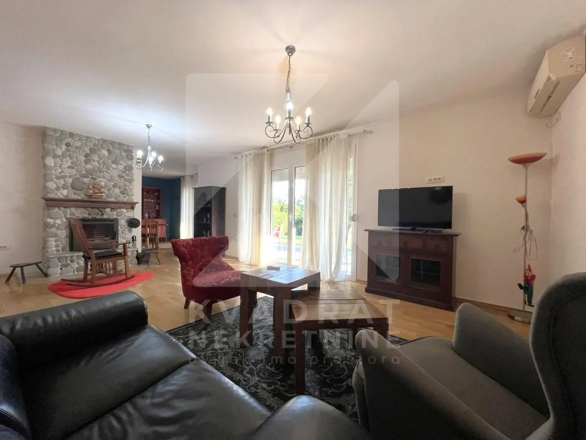 Prodaja, kuća, 200m², Tološi, Podgorica