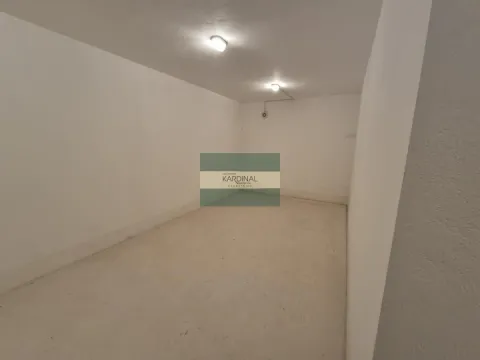 Izdavanje, poslovni prostor, 122m², Centar, Ćuprija - image 10