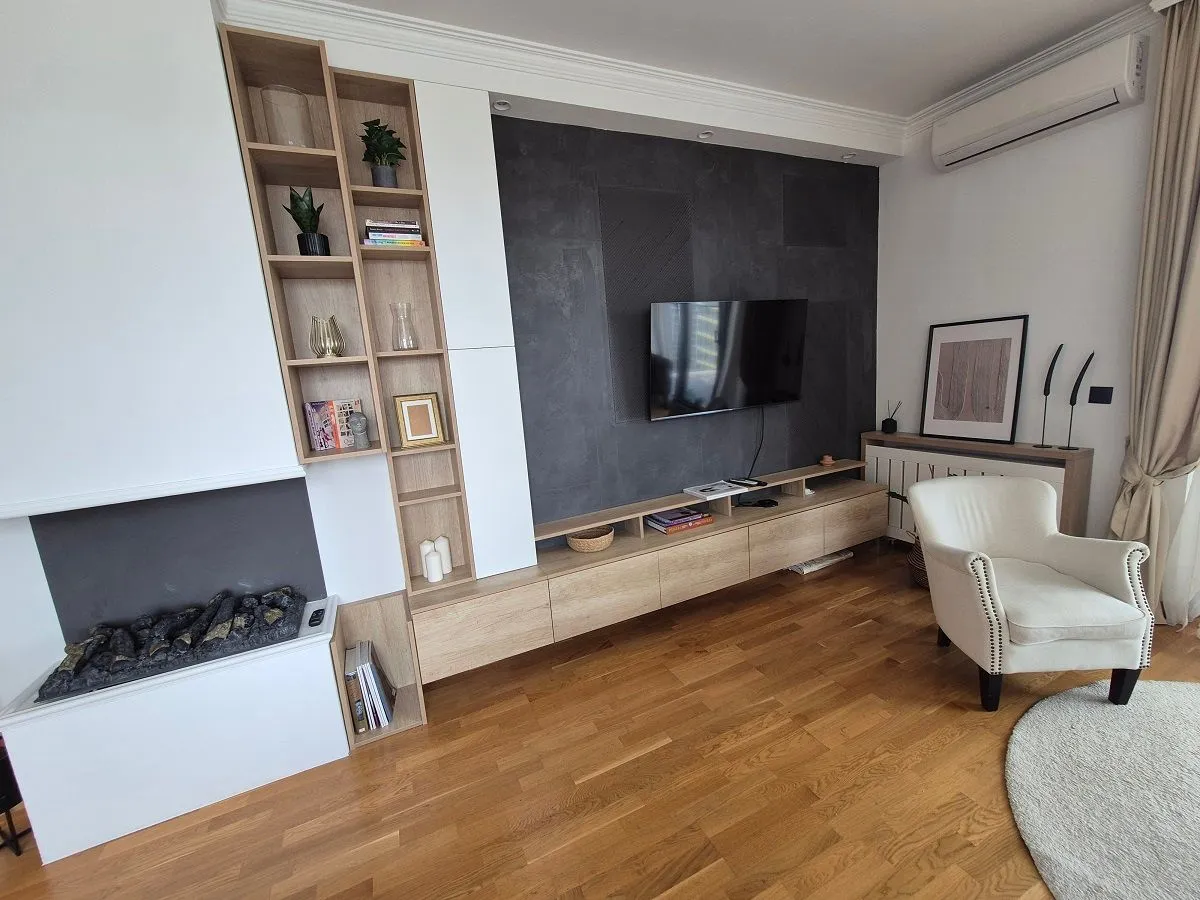 Izdavanje, četvorosoban stan, 88m², Savski Venac, Beograd