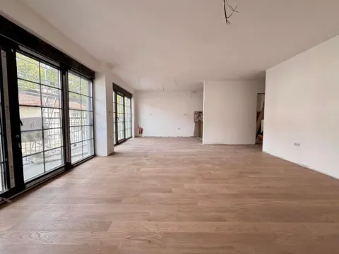 Prodaja, četvorosoban stan, 110m², Vračar Hram, Vračar Sve Podlokacije - image 8