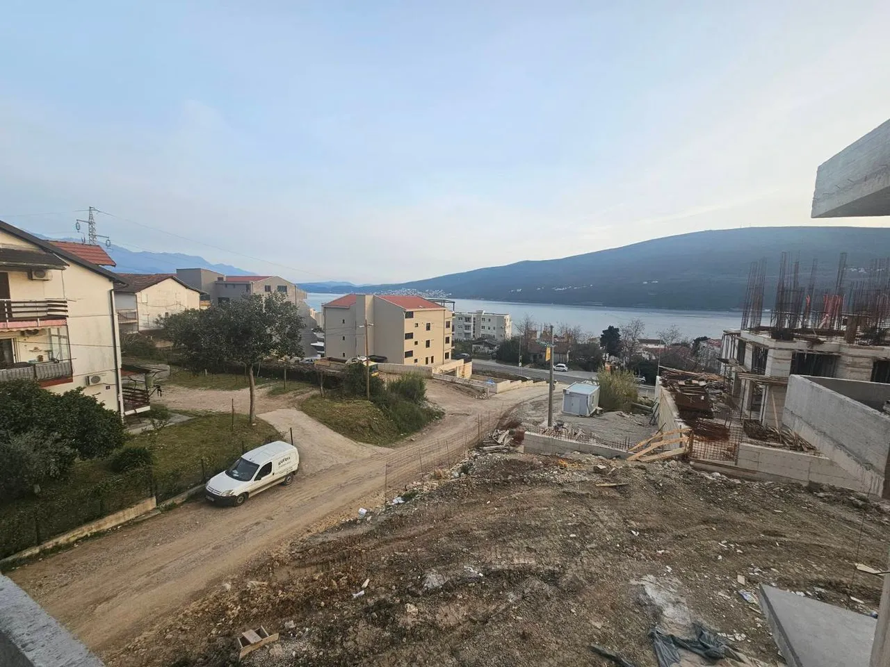 Prodaja, dvosoban stan, 54m², Đenovići, Herceg Novi