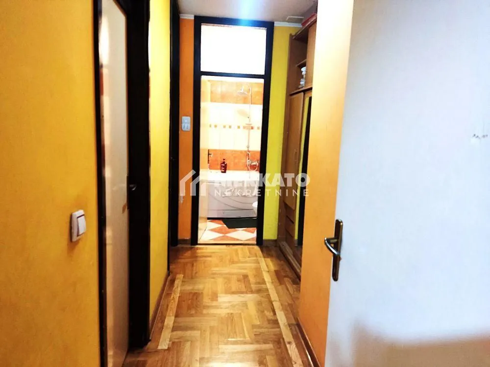 Prodaja, trosoban stan, 75m², Zrenjanin, Srbija