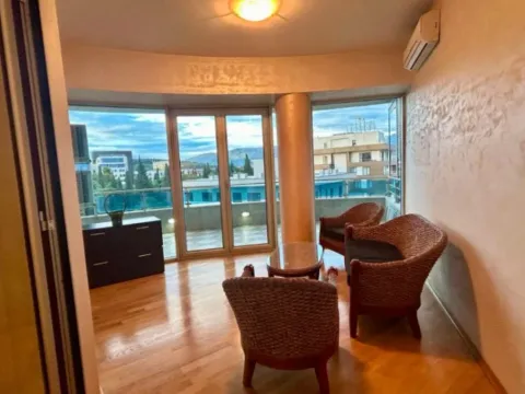 Izdavanje, dvosoban stan, 100m², Centar, Podgorica - image 3