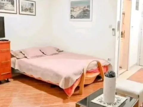Prodaja, garsonjera, 33m², Budva, Crna Gora - image 5