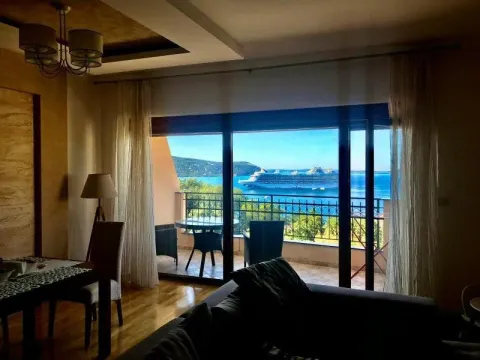 Prodaja, dvosoban stan, 87m², Herceg Novi, Crna Gora - image 1