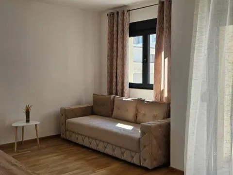 Rent, one bedroom apartment, 52m², Rozino, Budva - image 1