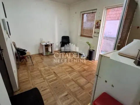 Prodaja, stan, 20m², Kneževac, Beograd - image 2