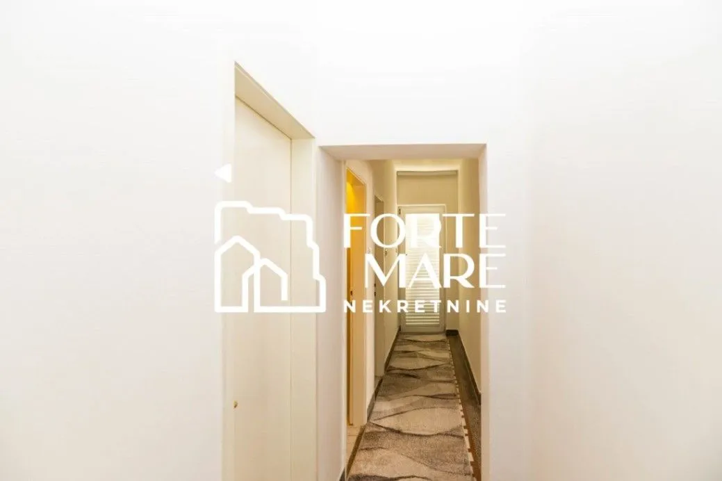 Prodaja, kuća, 266m², Igalo, Herceg Novi