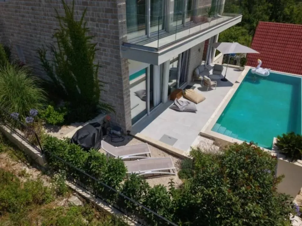 Prodaja, kuća, 320m², Centar, Herceg Novi