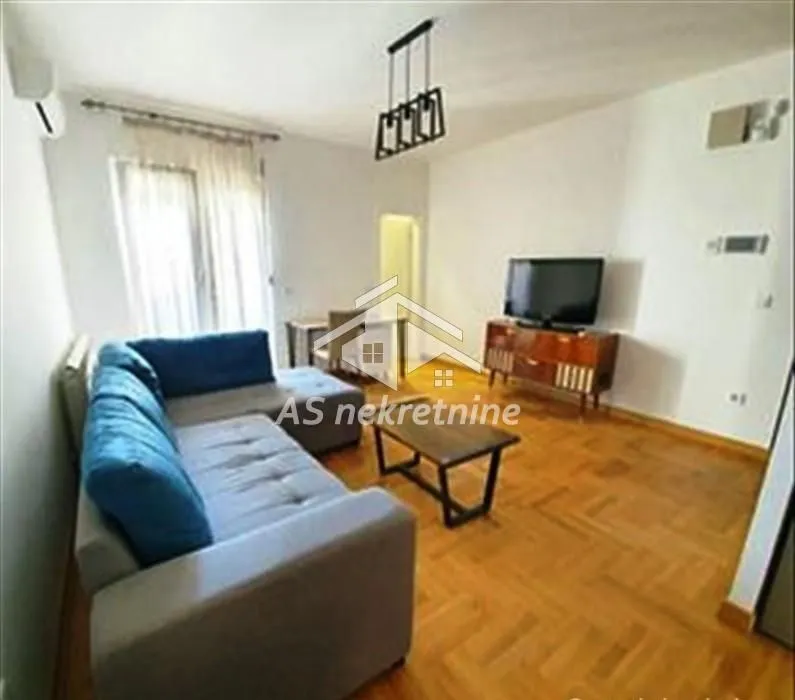 Izdavanje, dvosoban stan, 41m², Stari Grad, Beograd
