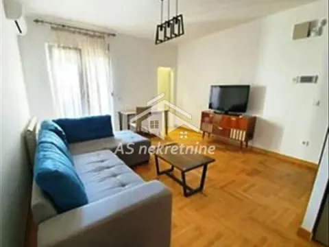 Izdavanje, dvosoban stan, 41m², Stari Grad, Beograd