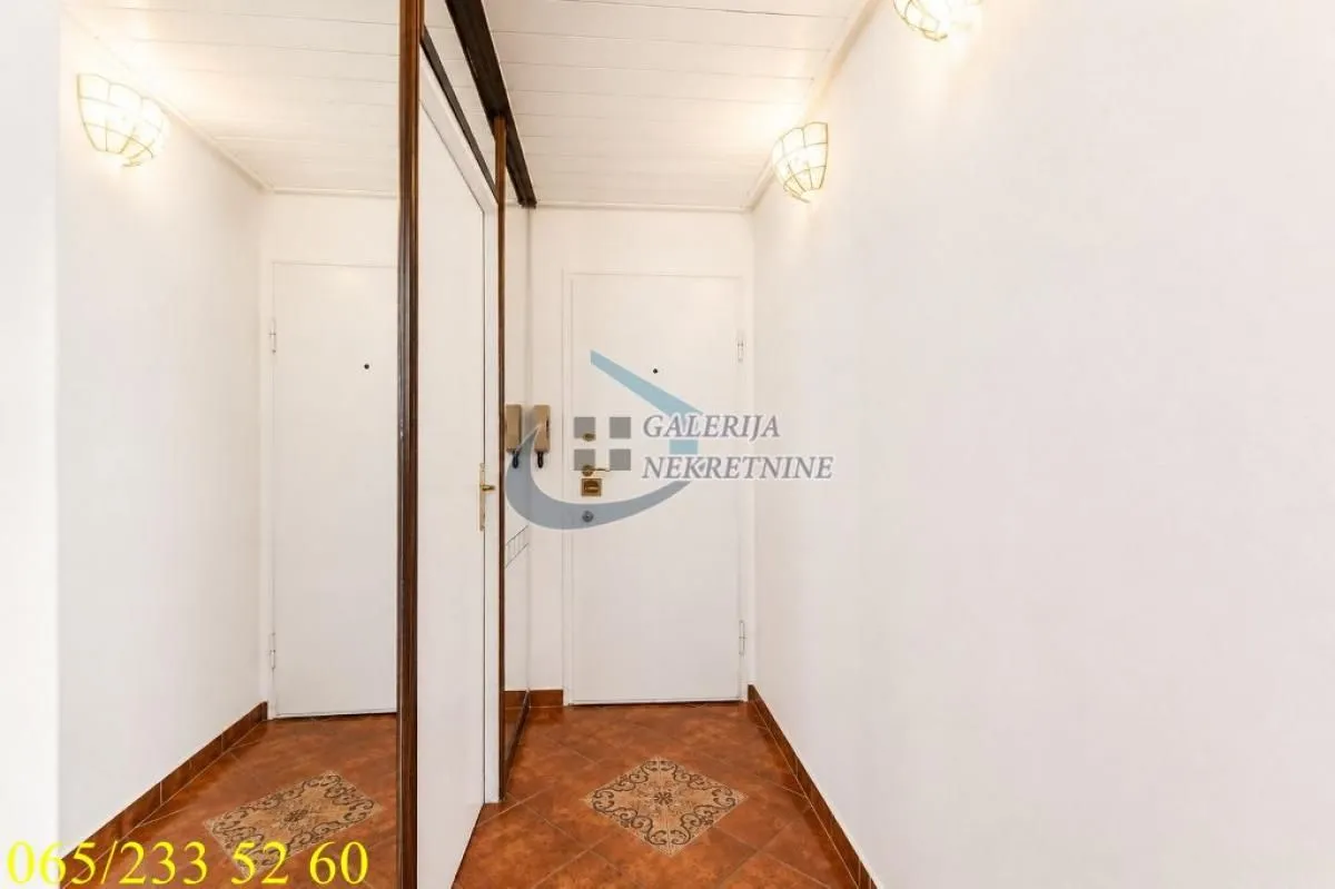Izdavanje, trosoban stan, 96m², Lion, Zvezdara Sve Podlokacije