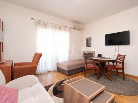 Izdavanje, garsonjera, 30m², City Kvart, Podgorica - image 2