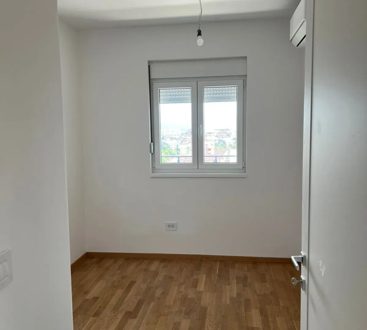 Prodaja, trosoban stan, 104m², Stari Aerodrom, Podgorica