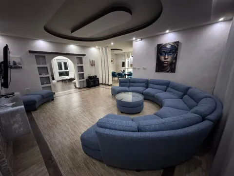 Izdavanje, kuća, 330m², Zeta, Podgorica - image 14