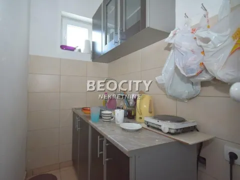 Prodaja, kuća, 366m², Ledine, Beograd - image 13