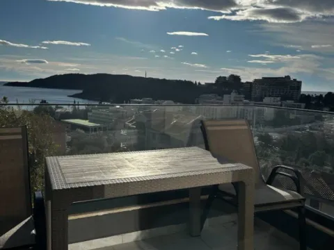 Sale, one bedroom apartment, 39m², Bečići, Budva - image 2