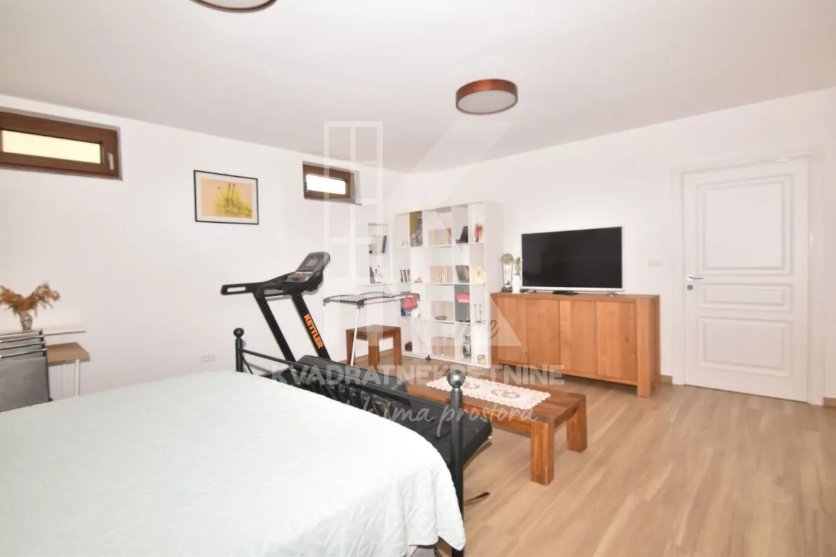 Prodaja, kuća, 170m², Gornja Gorica, Podgorica