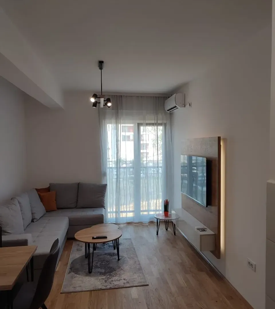 Izdavanje, jednosoban stan, 36m², Stari Aerodrom, Podgorica