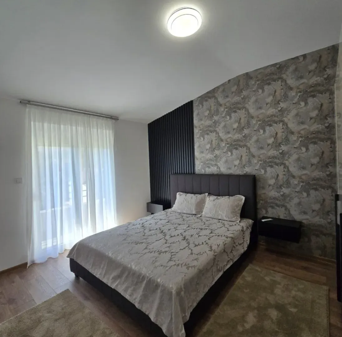 Rent, three bedroom apartment, 180m², Tološi, Podgorica