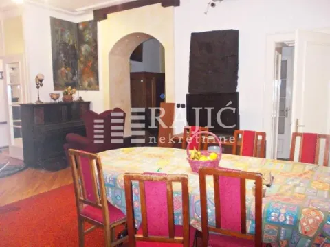 Spacious dining area connected to the living room. - image 6