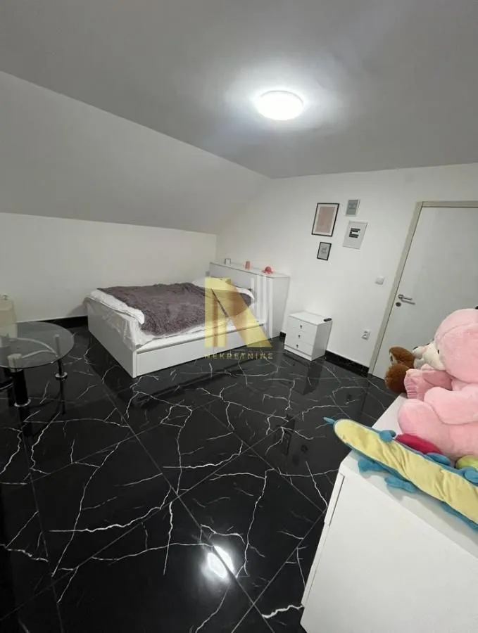 Izdavanje, trosoban stan, 100m², Adice, Novi Sad Sve Podlokacije