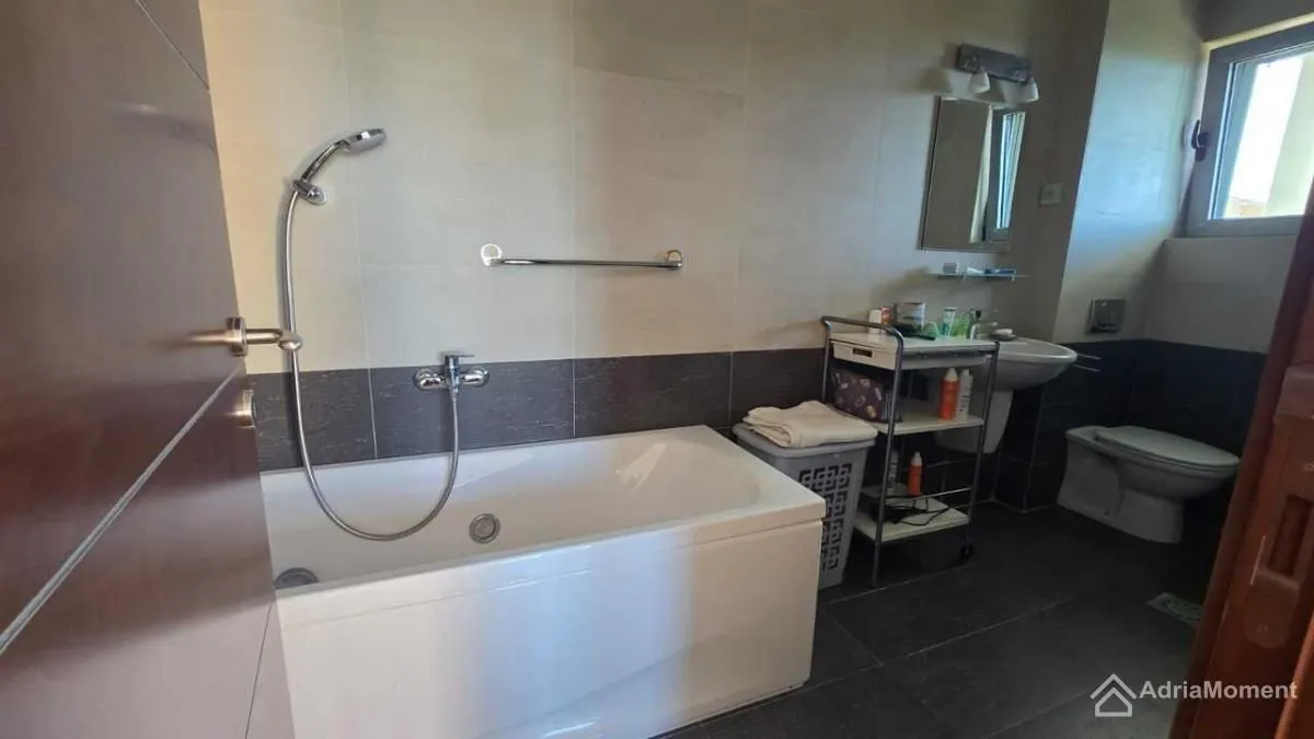 Sale, two bedroom apartment, 93m², Petrovac, Budva