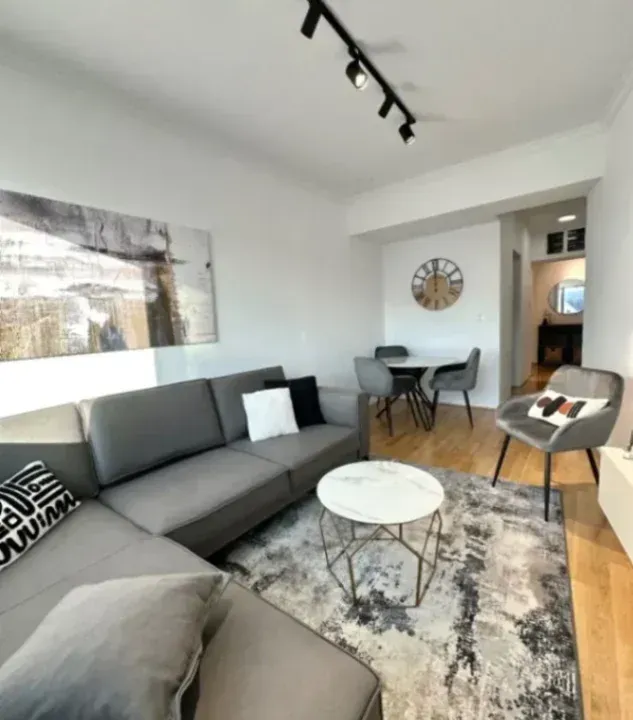 Izdavanje, jednosoban stan, 53m², Centar, Podgorica