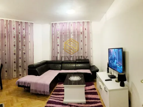 Rent, one bedroom apartment, 49m², Stari Aerodrom, Podgorica - image 12