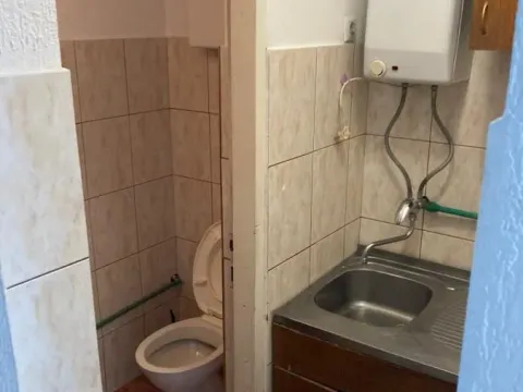 Rent, office space, 38m², Cara Dušana, Novi Sad Sve Podlokacije - image 7