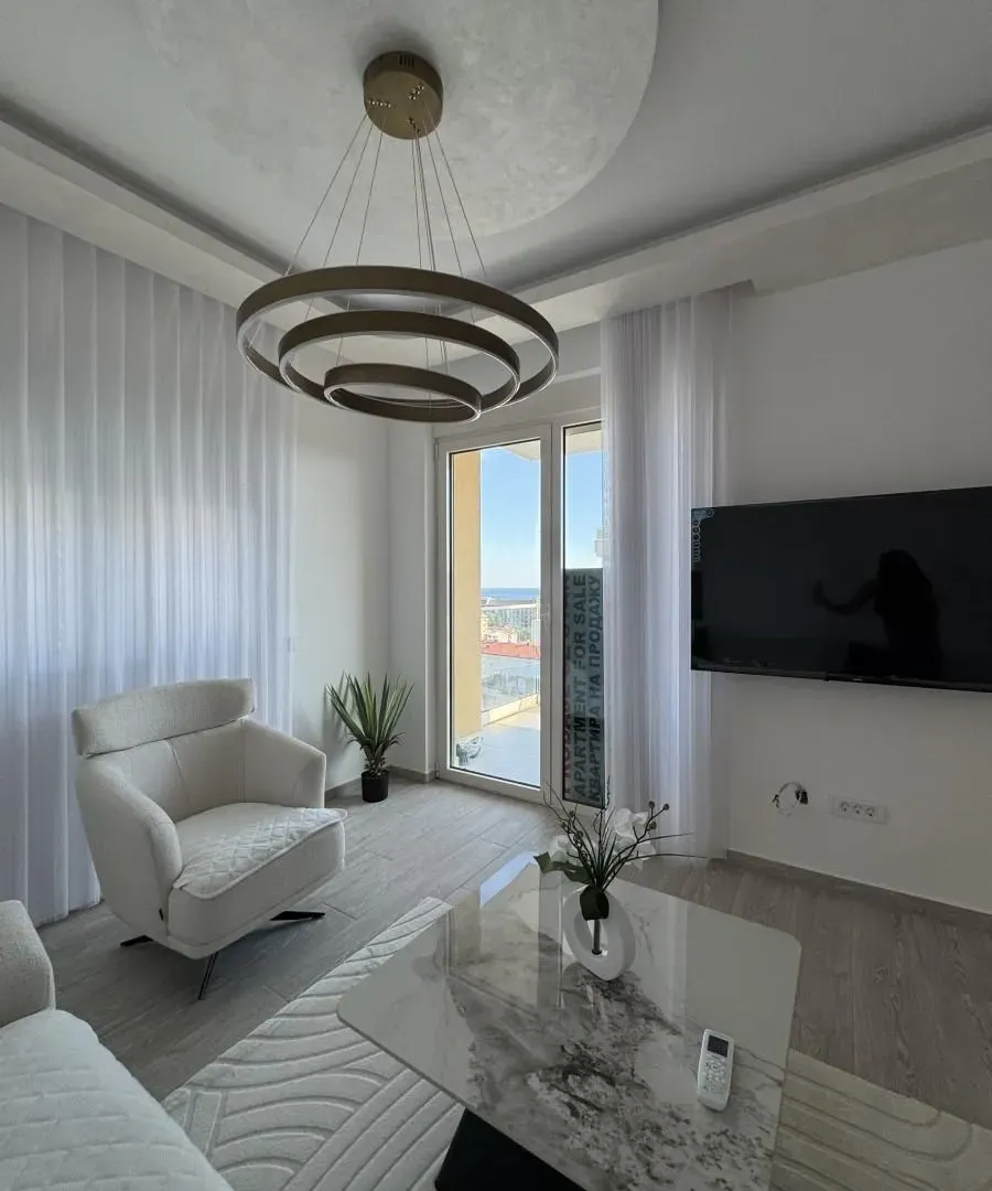 Prodaja, dvosoban stan, 74m², Bečići, Budva