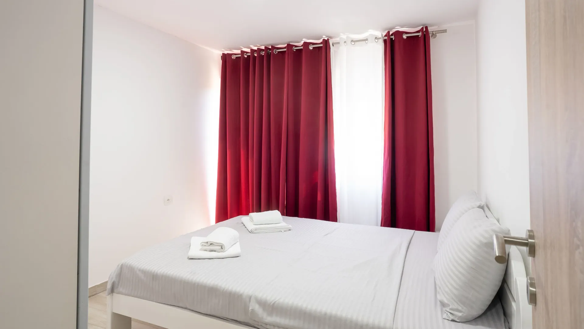 Rent, one bedroom apartment, 40m², Radanovići, Kotor